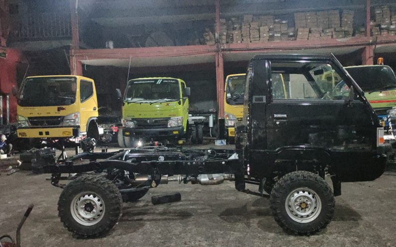 Harga Mitsubishi L300 4X4 dan Spesifikasinya
